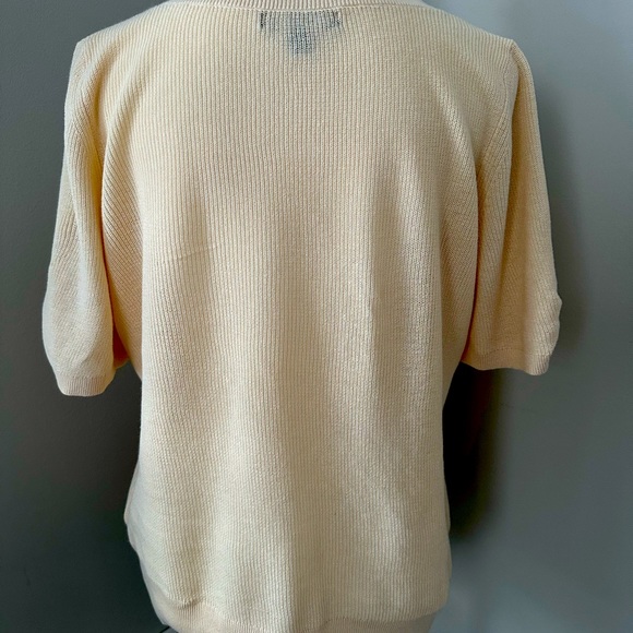 Banana Republic short sleeve top - Picture 2 of 6